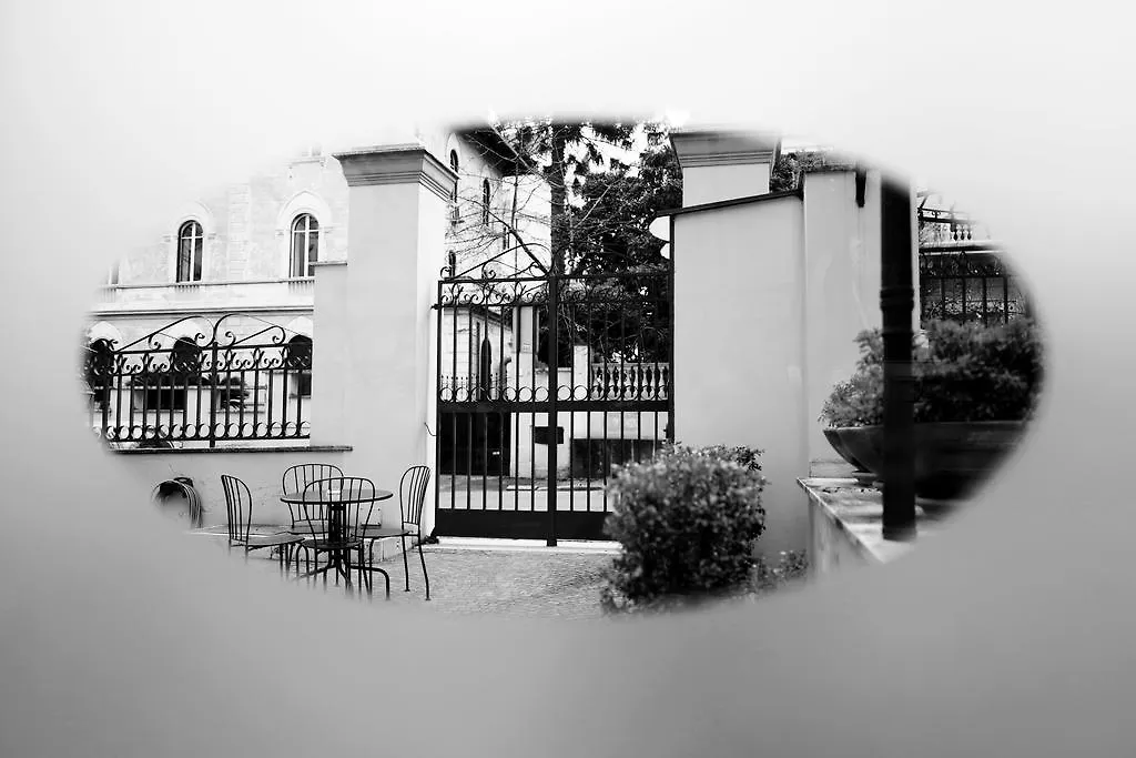 Hotel Villa Torlonia Rome 4*,
