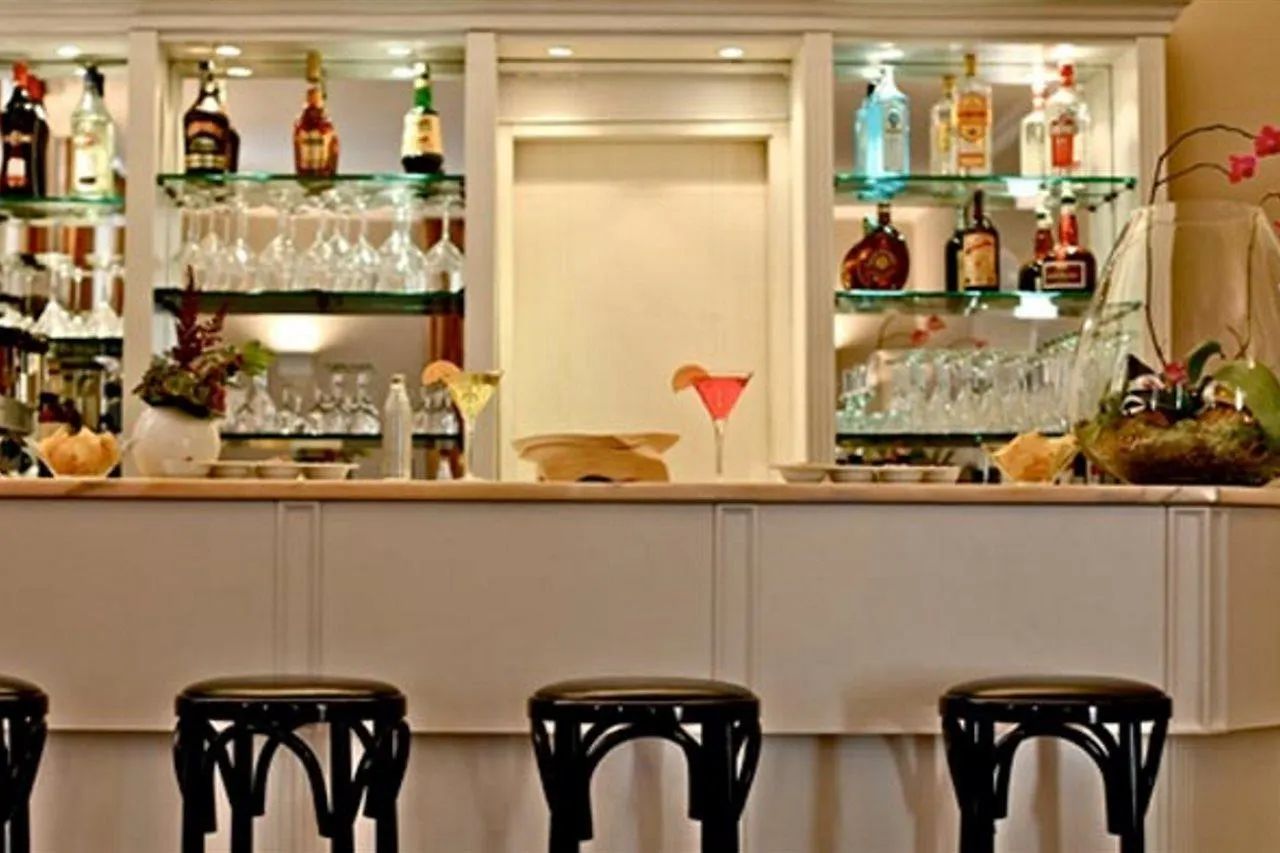 Hotel Villa Torlonia Rome 4*,