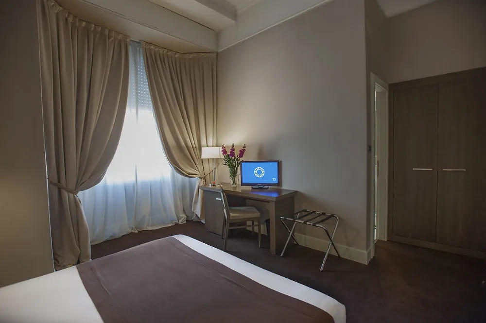 Hotel Villa Torlonia Rome 4*,
